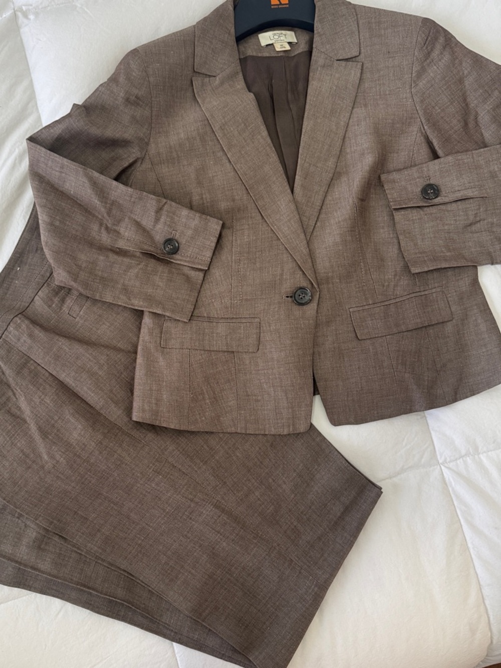 LOFT linen-blend Brown Women's Suit. Jacket (4P) w/matching wide-leg pants (6P)